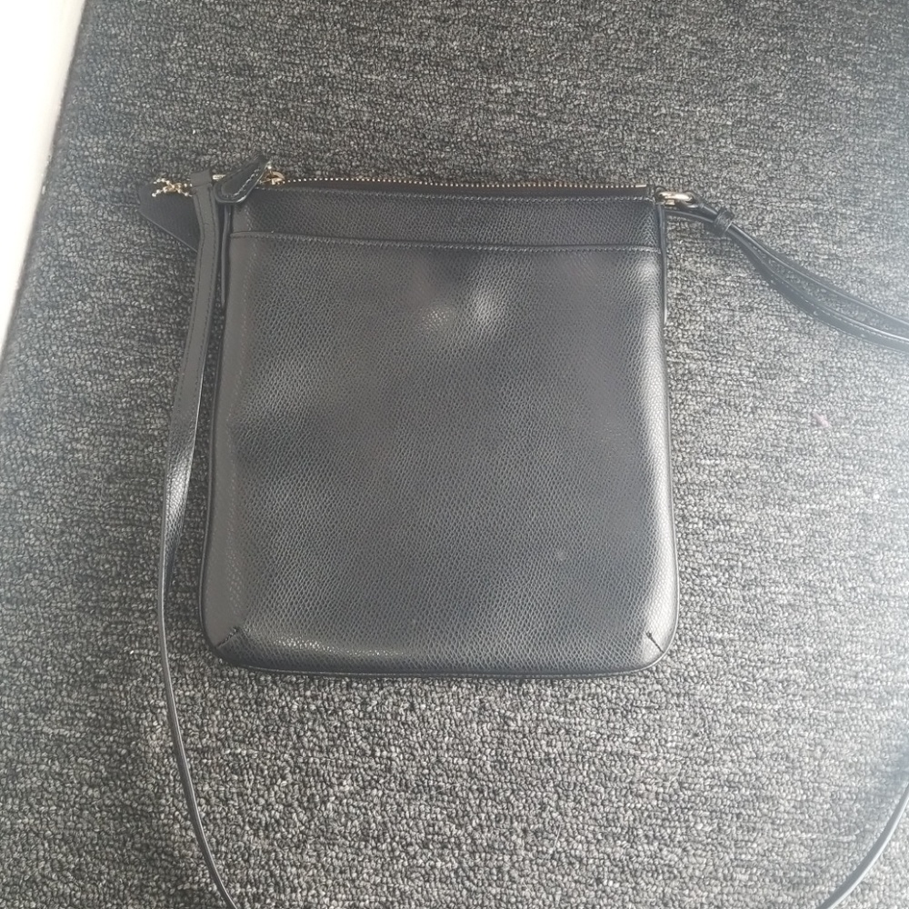 Authentic Coach Crossbody - Picture 3 of 6